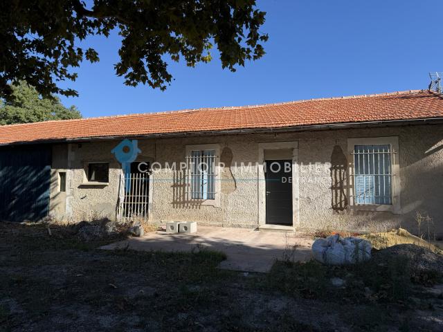 Maison 5 pièces 221 m²