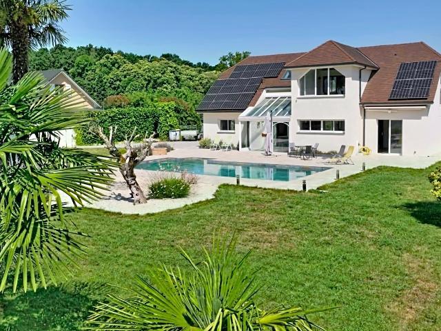 Maison 5 pièces 221 m²