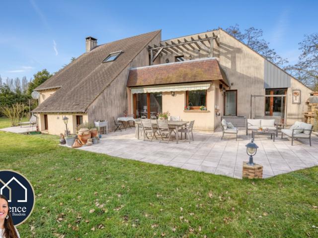 Maison 5 pièces 222 m²