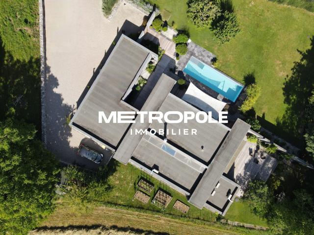 Maison 5 pièces 222 m²