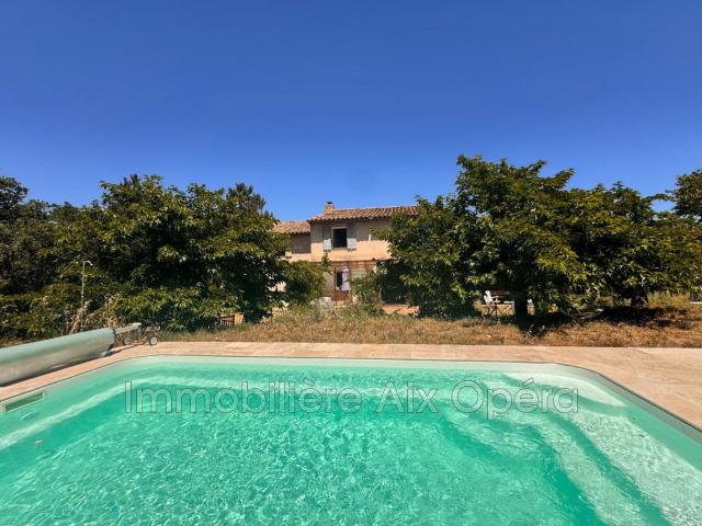 Maison 5 pièces 235 m²