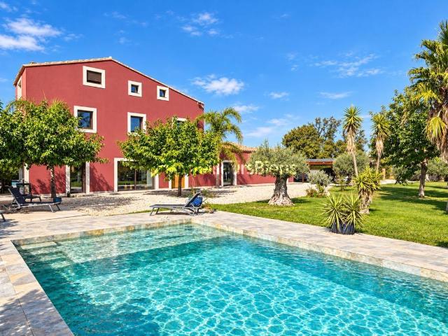 Maison 5 pièces 235 m²