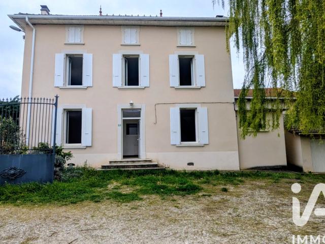 Maison 10 pièces 235 m²