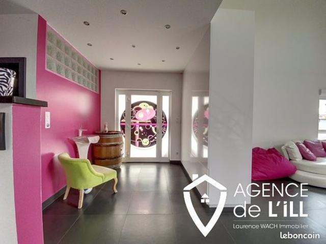 Maison 5 pièces 236 m²