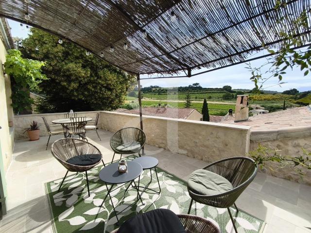 Maison 5 pièces 236 m²
