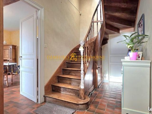 Maison 5 pièces 236 m²