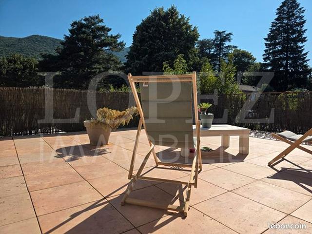 Maison 5 pièces 237 m²