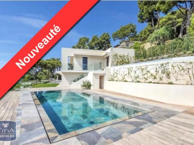 Maison 5 pièces 238 m²