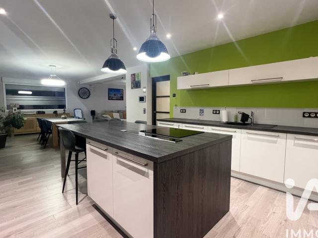 Maison 5 pièces 230 m²