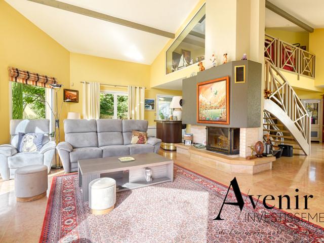 Maison 5 pièces 230 m²
