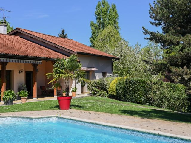 Maison 5 pièces 230 m²