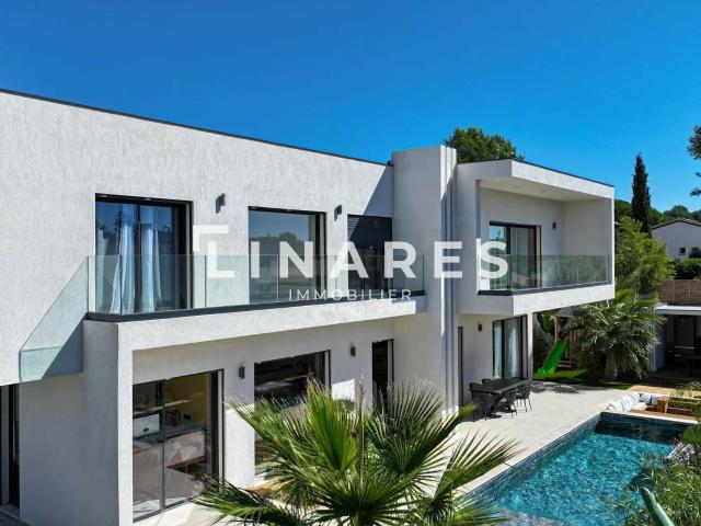 Maison 5 pièces 230 m²