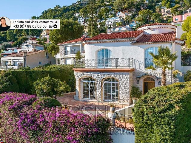 Maison 5 pièces 230 m²