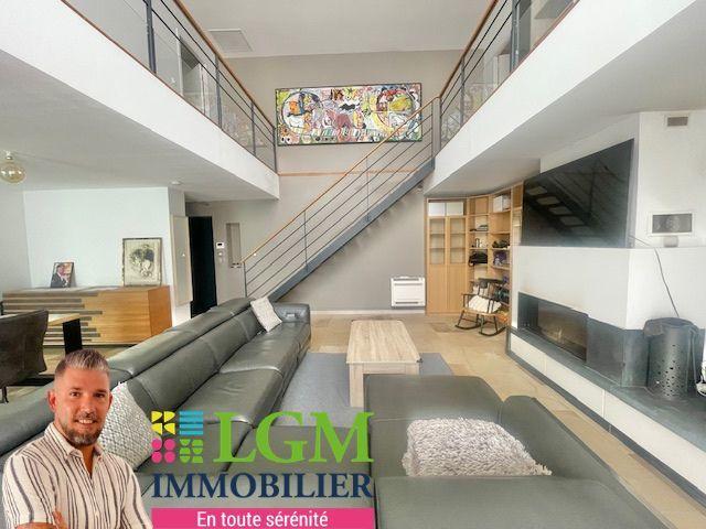 Maison 5 pièces 230 m²