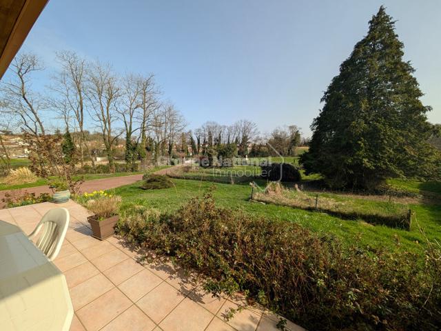 Maison 5 pièces 230 m²