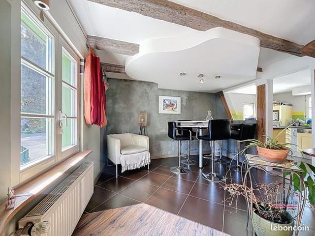 Maison 5 pièces 230 m²