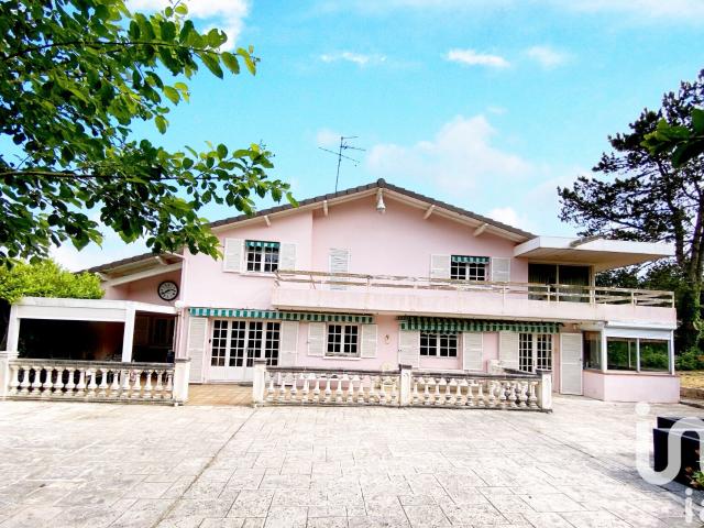 Maison 5 pièces 231 m²