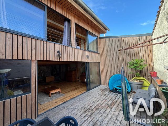 Maison 5 pièces 233 m²