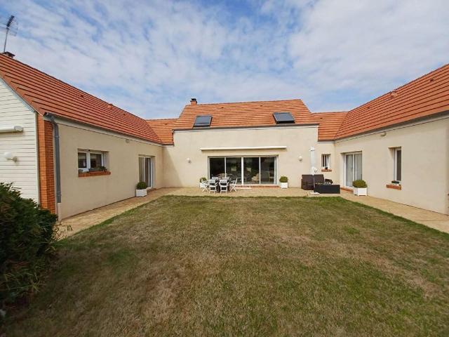 Maison 5 pièces 233 m²