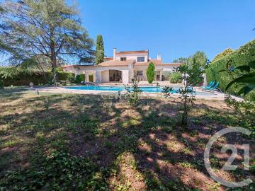 Maison 5 pièces 233 m²