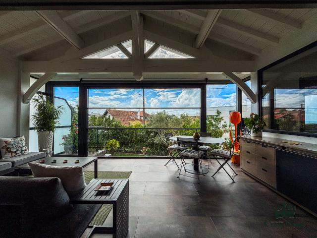 Maison 5 pièces 245 m²