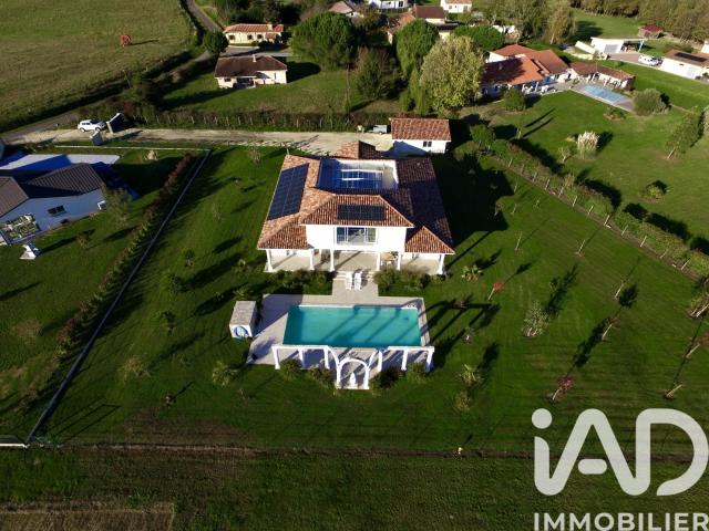 Maison 5 pièces 246 m²