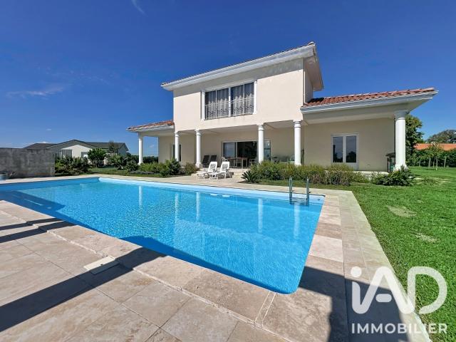 Maison 5 pièces 246 m²