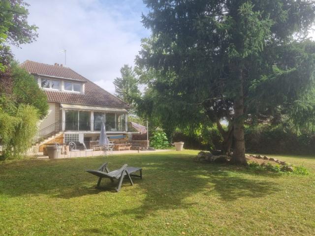 Maison 5 pièces 247 m²