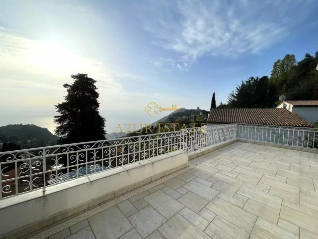 Maison 5 pièces 240 m²