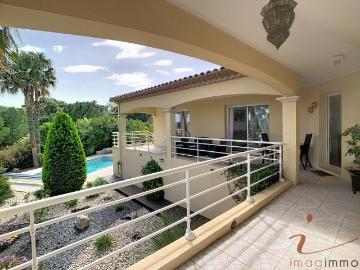 Maison 5 pièces 240 m²