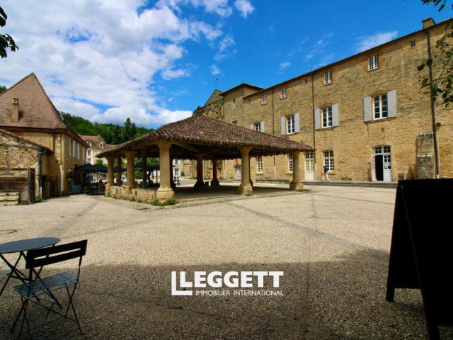 Maison 5 pièces 240 m²