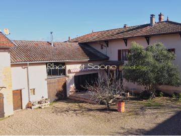 Maison 5 pièces 240 m²