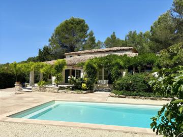 Maison 5 pièces 240 m²