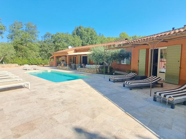 Maison 5 pièces 240 m²
