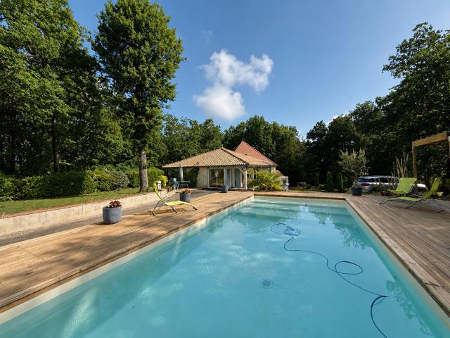 Maison 5 pièces 240 m²