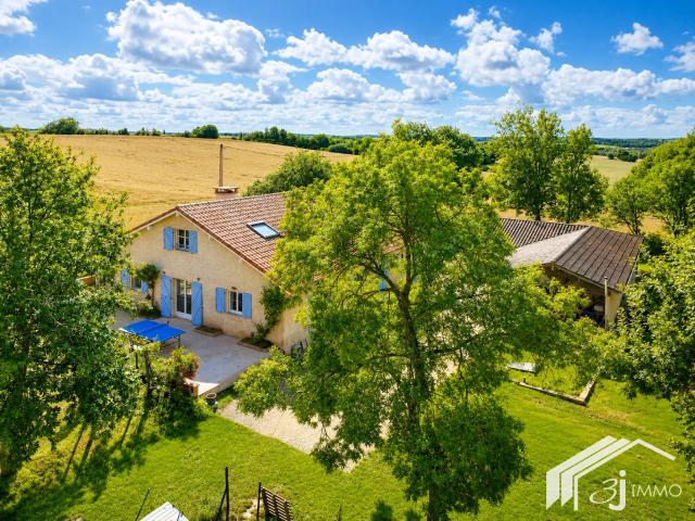 Maison 5 pièces 240 m²