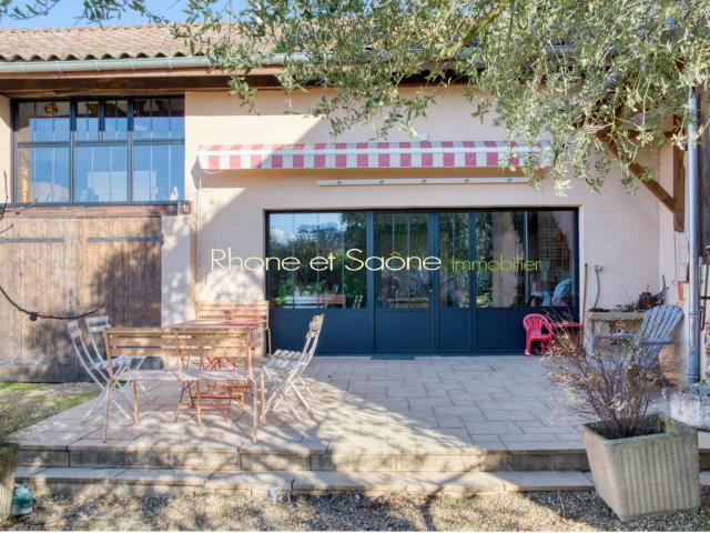 Maison 5 pièces 240 m²