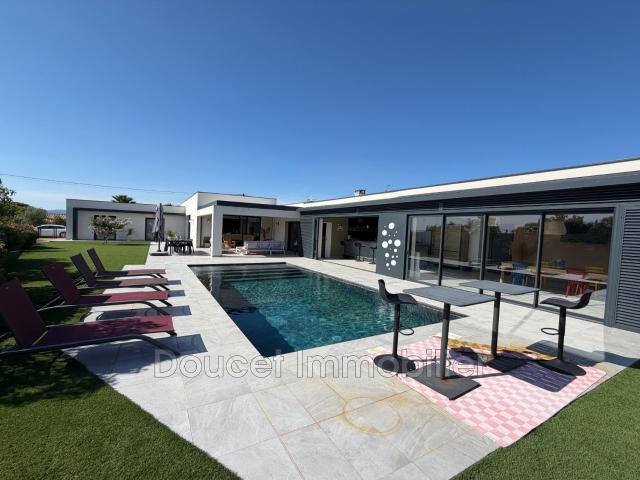 Maison 5 pièces 241 m²
