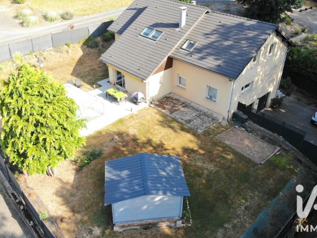 Maison 5 pièces 241 m²