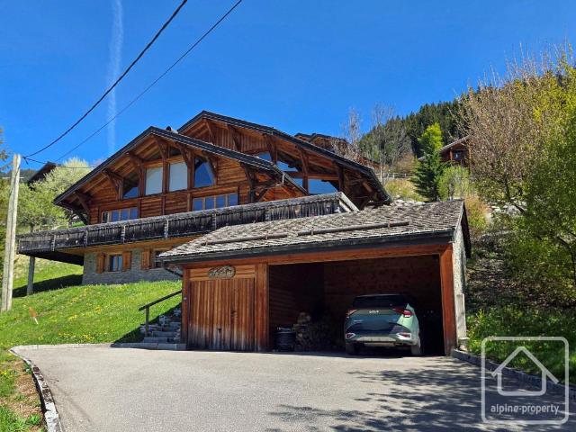 Maison 5 pièces 241 m²
