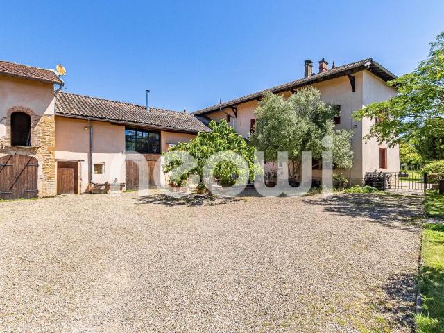 Maison 5 pièces 241 m²
