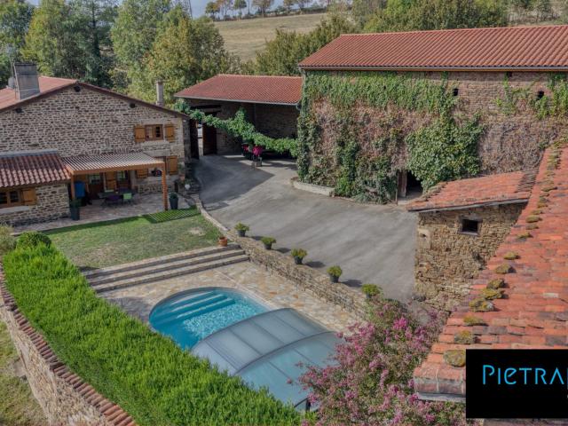 Maison 5 pièces 243 m²