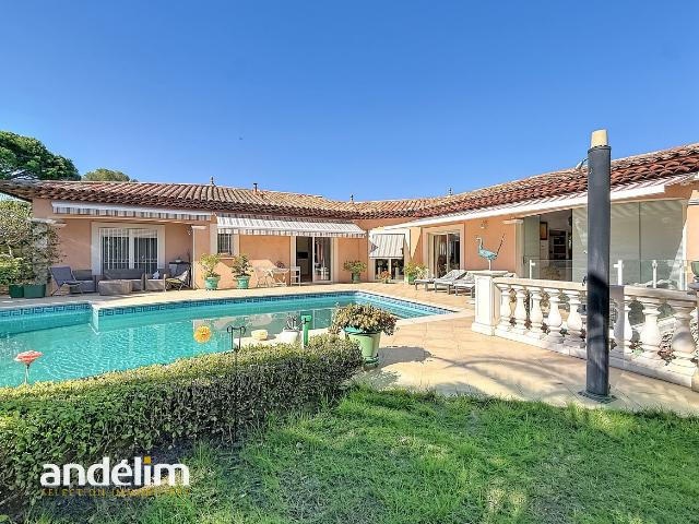 Maison 5 pièces 255 m²