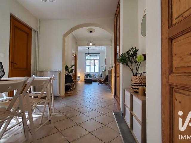 Maison 5 pièces 250 m²