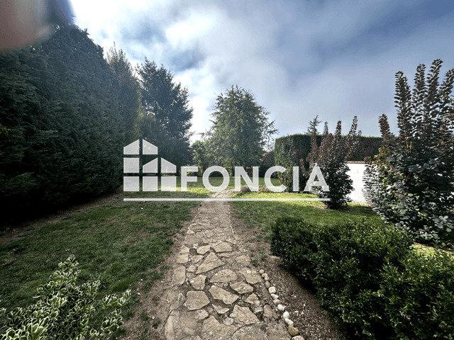 Maison 5 pièces 250 m²