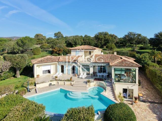 Maison 5 pièces 250 m²