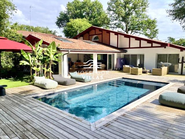 Maison 5 pièces 250 m²