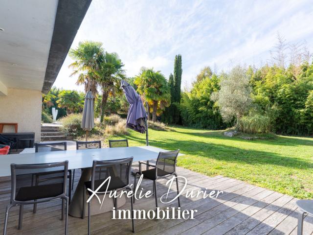 Maison 5 pièces 250 m²