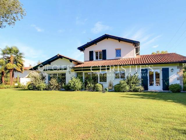 Maison 5 pièces 250 m²