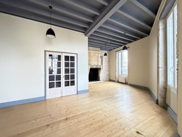 Maison 5 pièces 250 m²